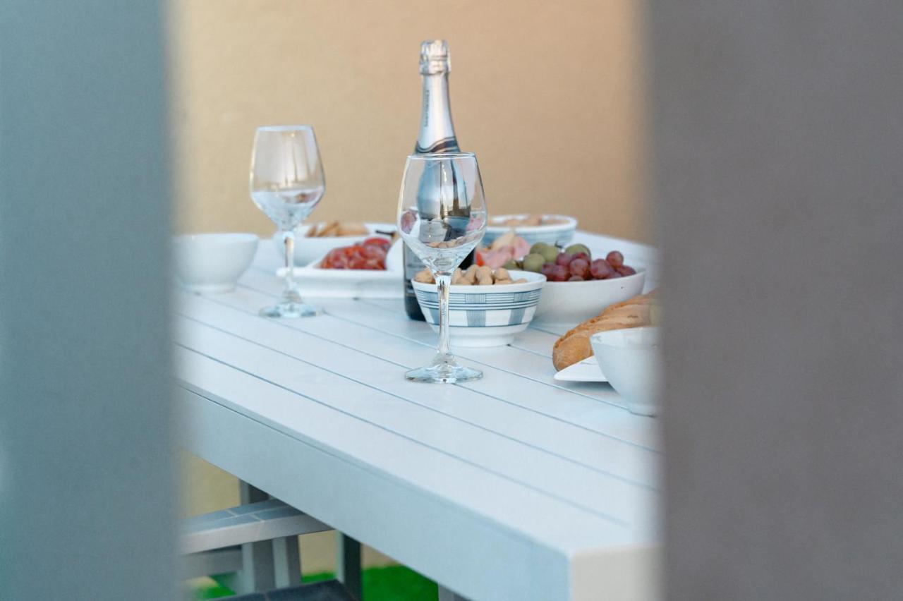 Anici Crt Penthouse 4 - With Private Rooftop Pool วิกตอเรีย ภายนอก รูปภาพ