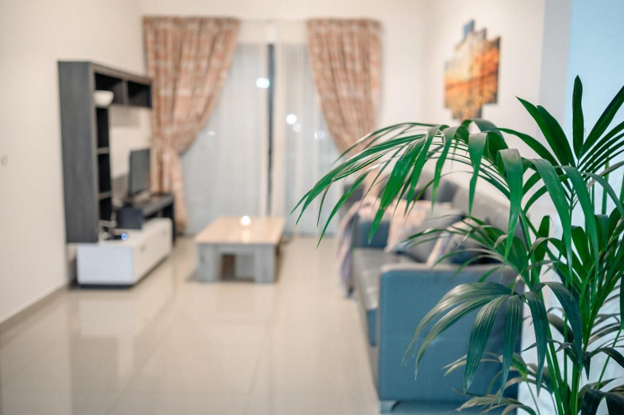 Anici Crt Penthouse 4 - With Private Rooftop Pool วิกตอเรีย ภายนอก รูปภาพ