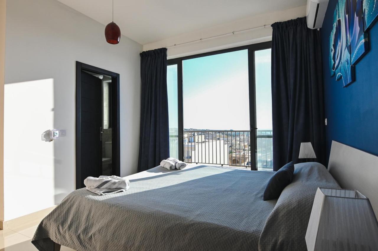 Anici Crt Penthouse 4 - With Private Rooftop Pool วิกตอเรีย ภายนอก รูปภาพ