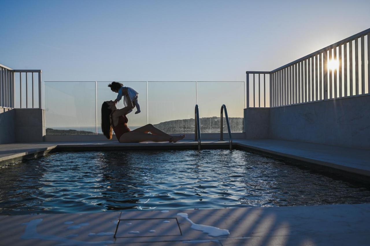 Anici Crt Penthouse 4 - With Private Rooftop Pool วิกตอเรีย ภายนอก รูปภาพ