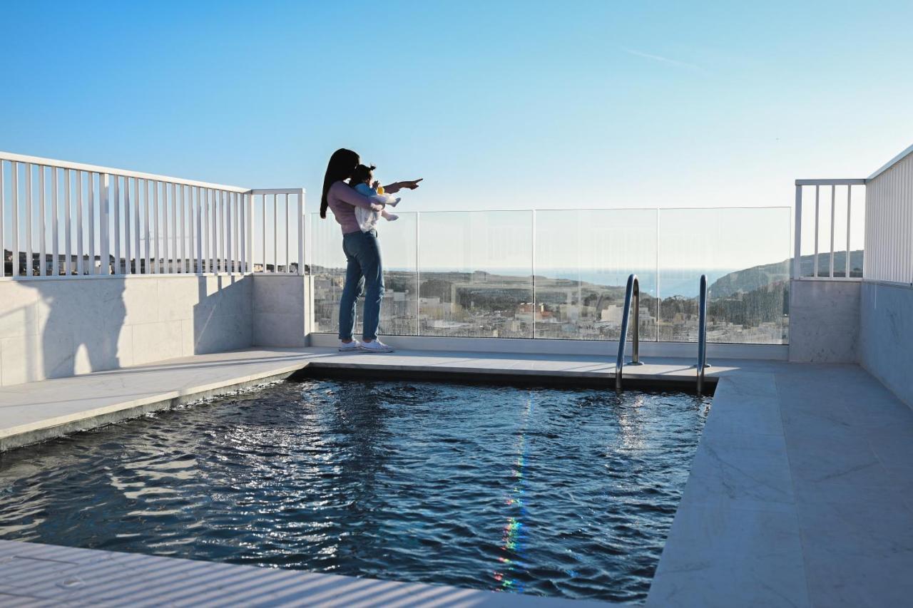 Anici Crt Penthouse 4 - With Private Rooftop Pool วิกตอเรีย ภายนอก รูปภาพ