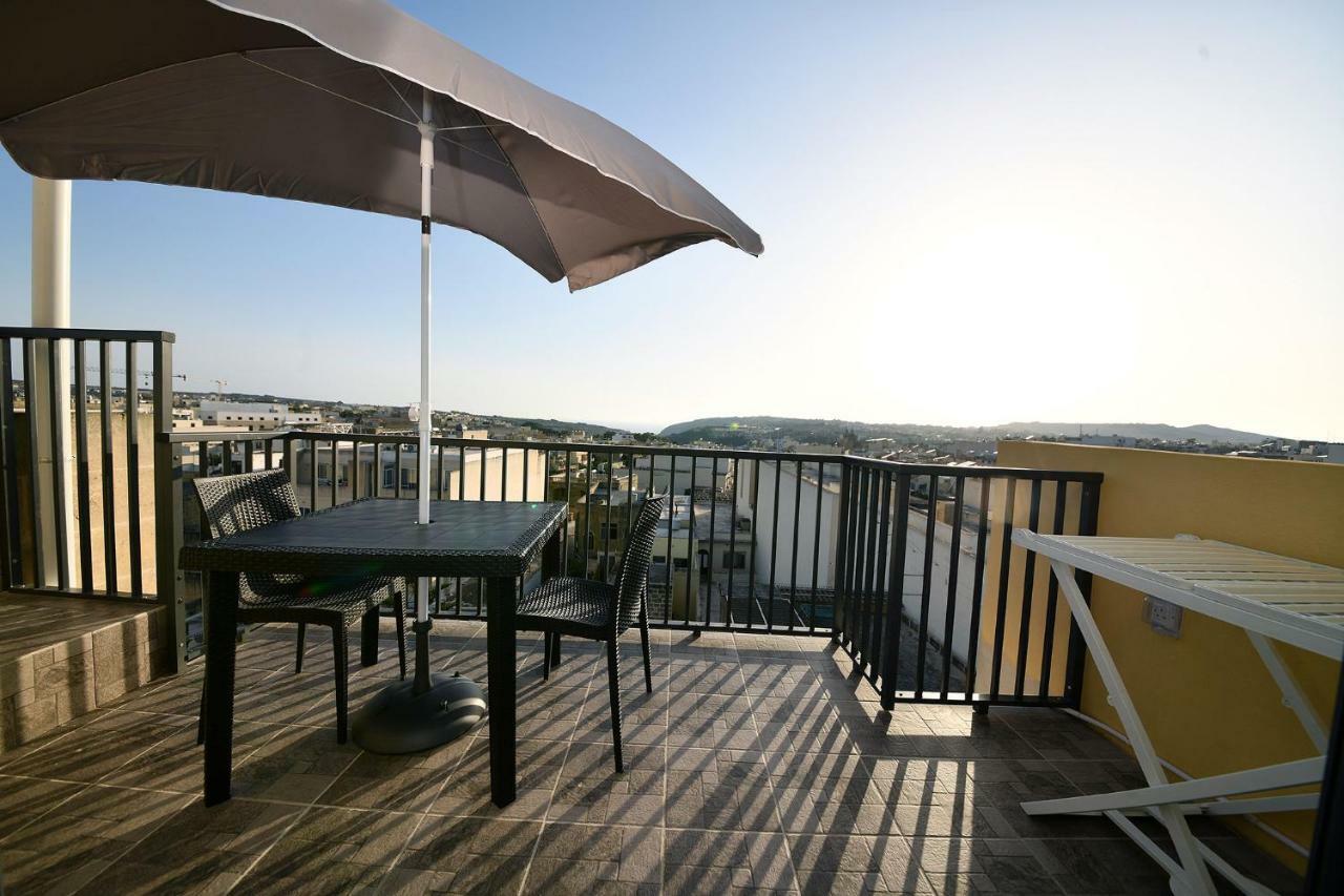 Anici Crt Penthouse 4 - With Private Rooftop Pool วิกตอเรีย ภายนอก รูปภาพ